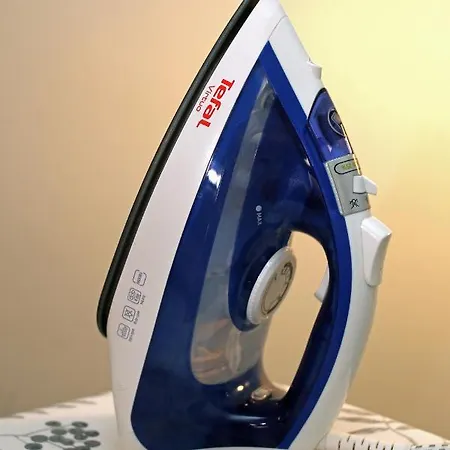 Kalustettu Kolmio Alfred *