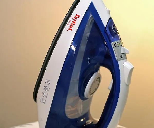 Kalustettu Kolmio Alfred *