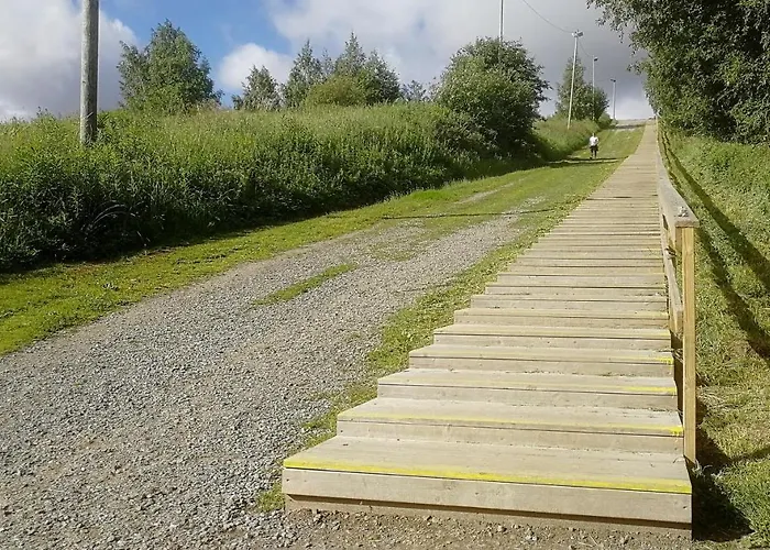 Kalustettu Kolmio Alfred *